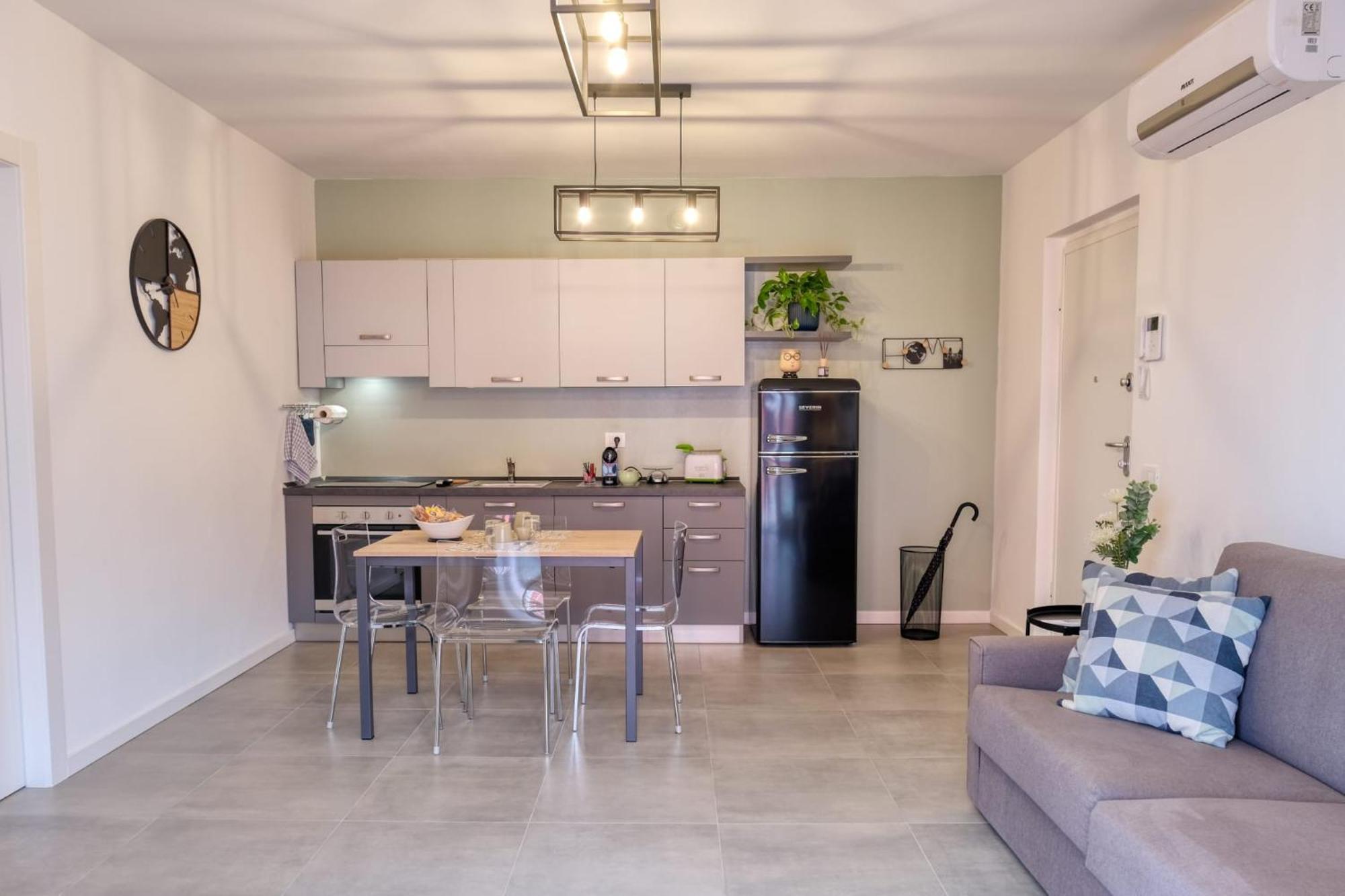 Appartamento Al 45 B.Go Roma -Vr- Con Garage Vérone Extérieur photo